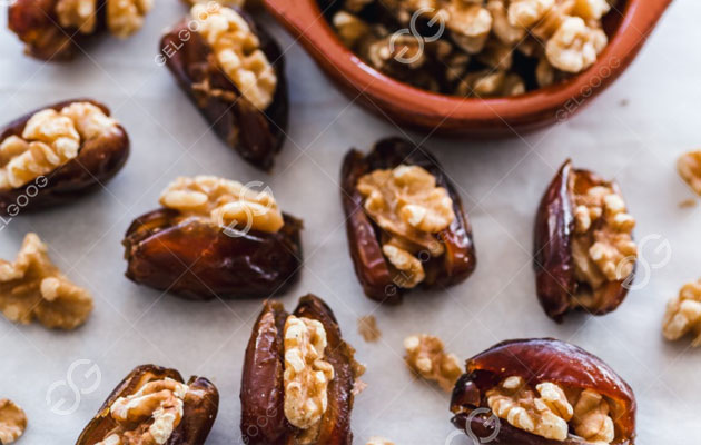 منتجات معالجة نخيل التمر.jpg منتجات معالجة نخيل التمر.jpg