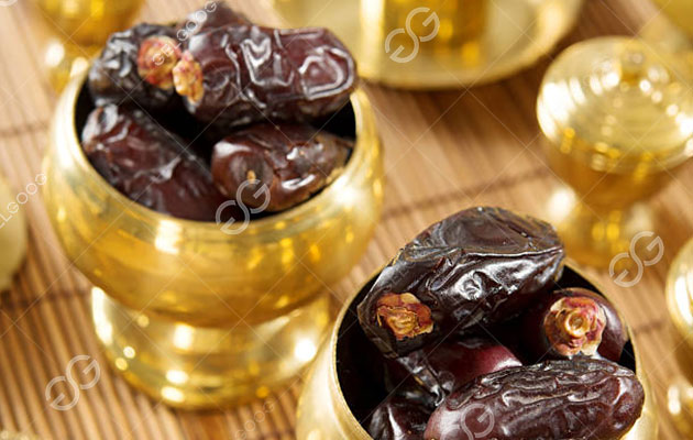 التمور الشهية من مناطق مختلفة.jpg التمور الشهية من مناطق مختلفة.jpg